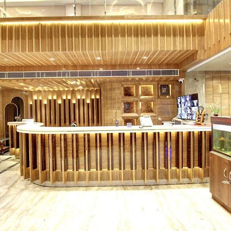 Hotel Krishna Plaza 'New Delhi' - By M S Hospitality Exteriör bild