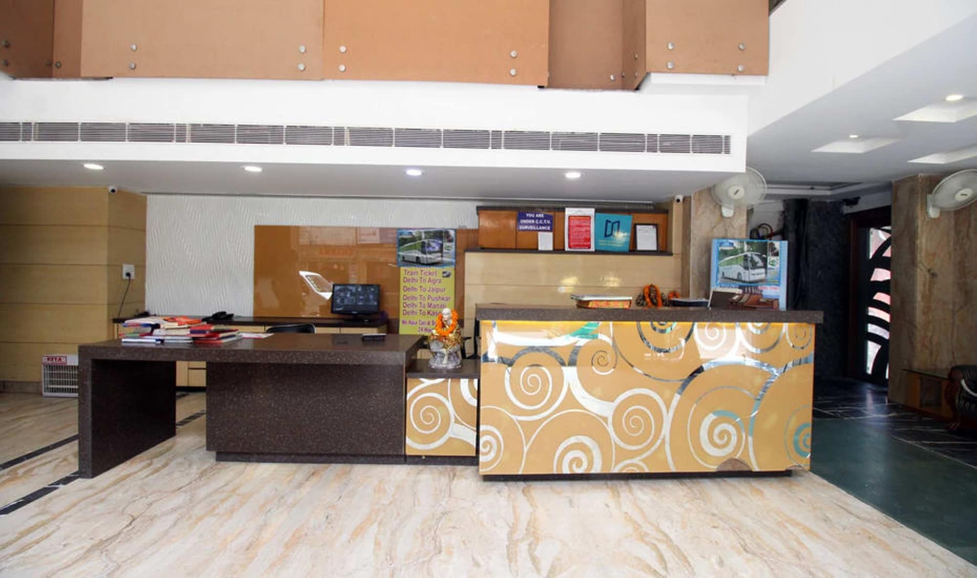 Hotel Krishna Plaza 'New Delhi' - By M S Hospitality Exteriör bild